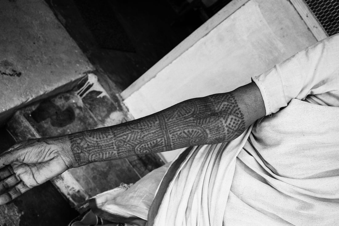 Body markings of the Santhals of Deosri