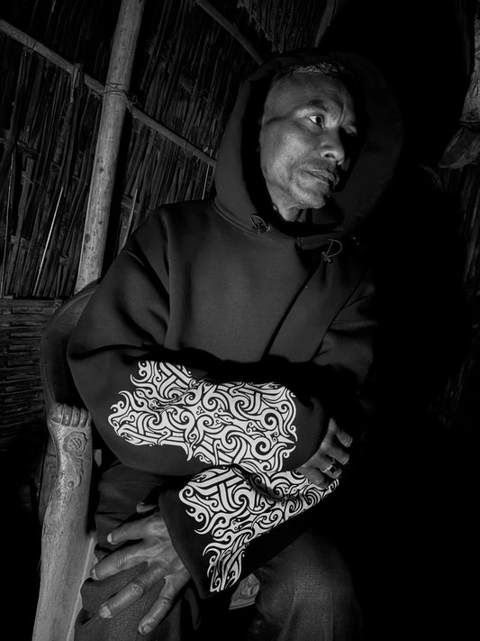 whispers of the hunted heads